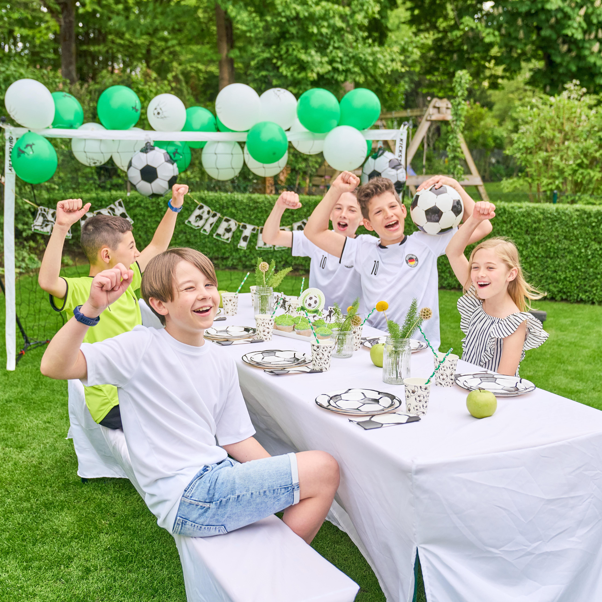 little Birthday® Fußball Geburtstags-Mottobox