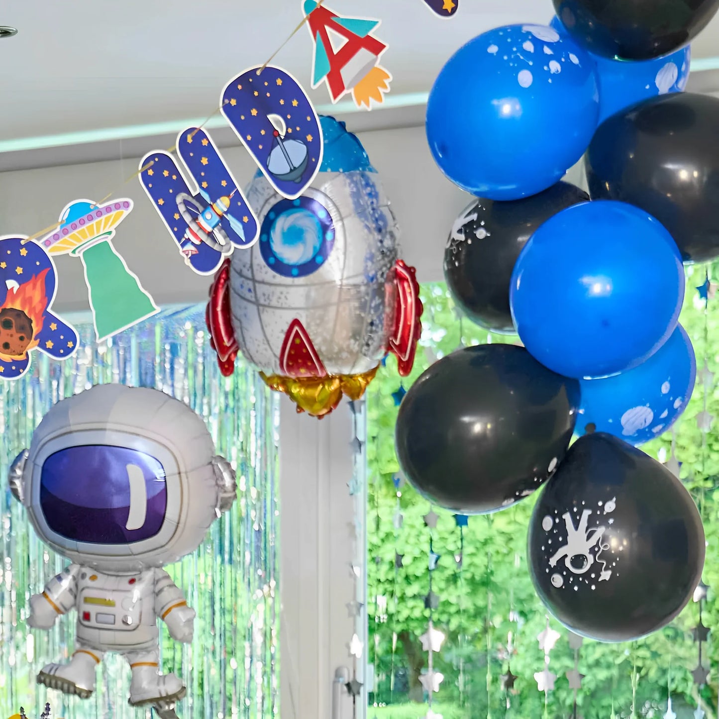 little Birthday® Folien-Luftballon Astronaut XL